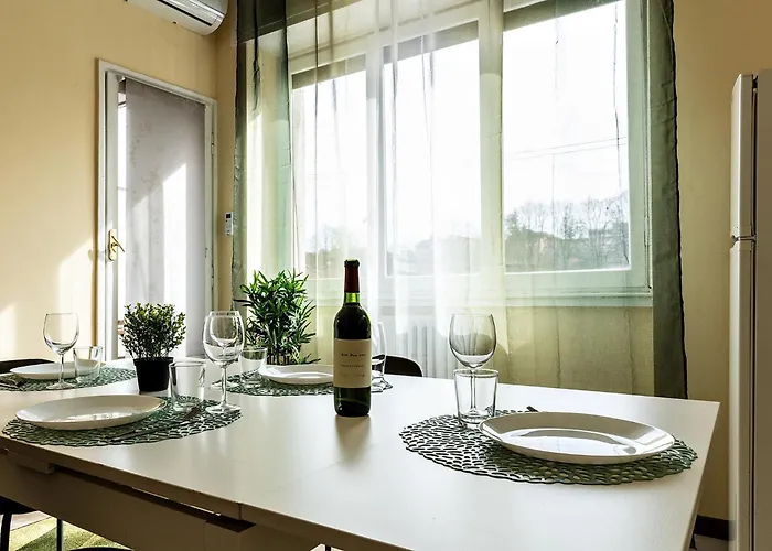 Daire Dehomes - Sempione Exclusive Milano